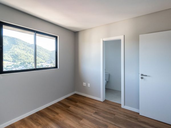 Apartamento no Lago Moraine Residencial à venda