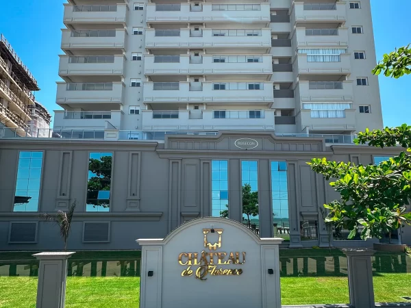 Venda de andar alto no Edifício Château de Florence