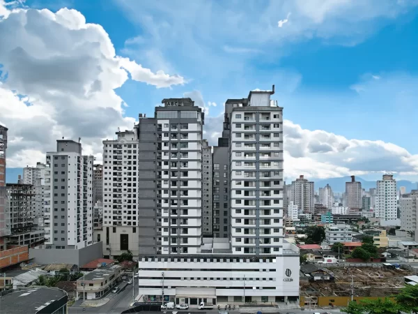 Apto à venda no Torres do Caribe Residence em Itapema