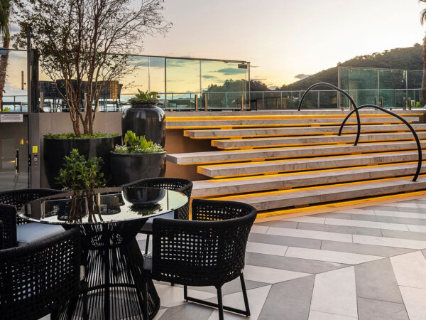 Venda de andar alto no Home Square Residence