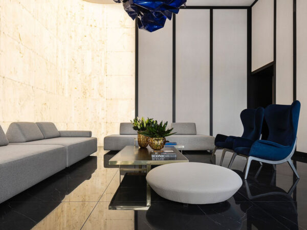 Venda de andar alto no Home Square Residence