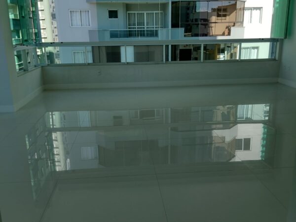 Venda de apto no Cidade Jardim Balneário Camboriú