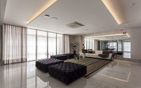 Venda de andar alto no Ocean Breeze Residence