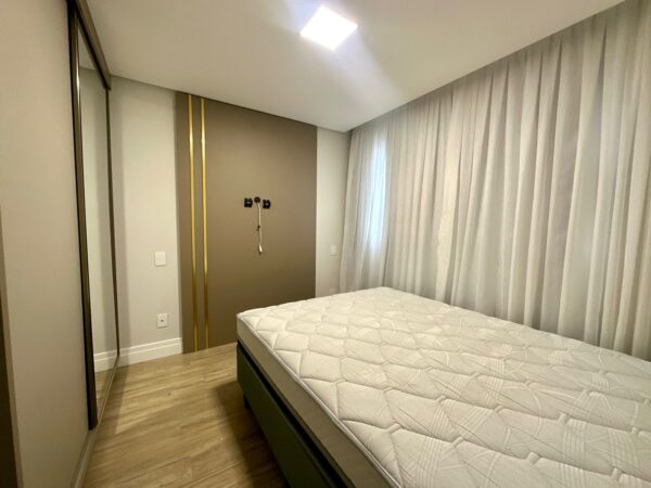 Apartamento no Eleganza Tower Andar Alto