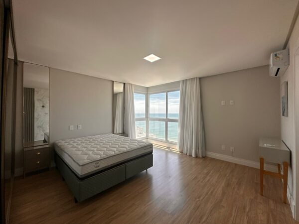 Apartamento no Eleganza Tower Andar Alto